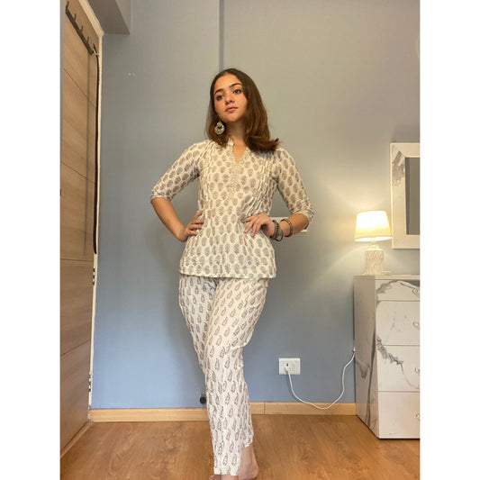 White cotton Set with CONTRASTING BROWN BAGH HAND BLOCK PRINT